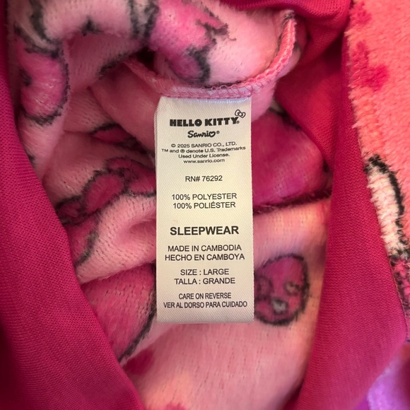 NWT Hello Kitty Love plush fleece pajama set sz L - Picture 4 of 6